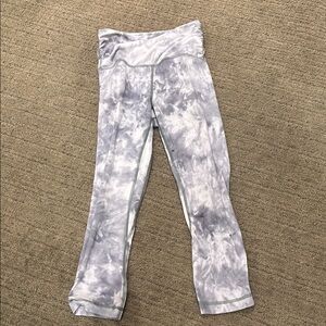Woman Gray lulu leggings